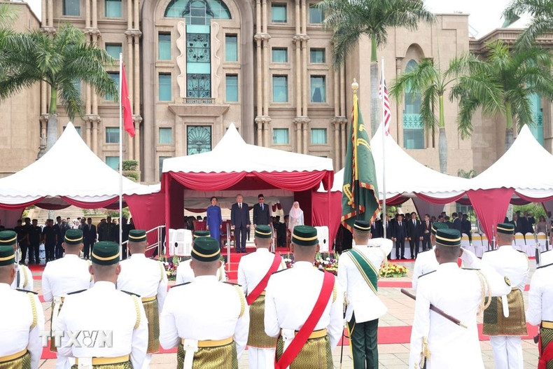 En la ceremonia de bienvenida. En la ceremonia de bienvenida.