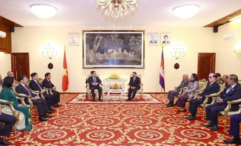 Panorama de la reunión entre los dos dirigentes.