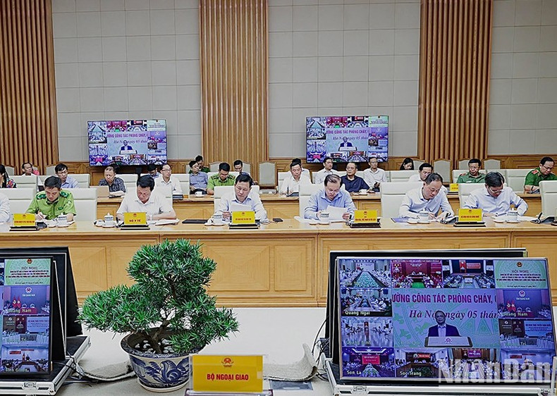 Asistentes a la conferencia. Asistentes a la conferencia.