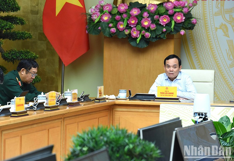 Interviene el viceprimer ministro Tran Luu Quang. Interviene el viceprimer ministro Tran Luu Quang.