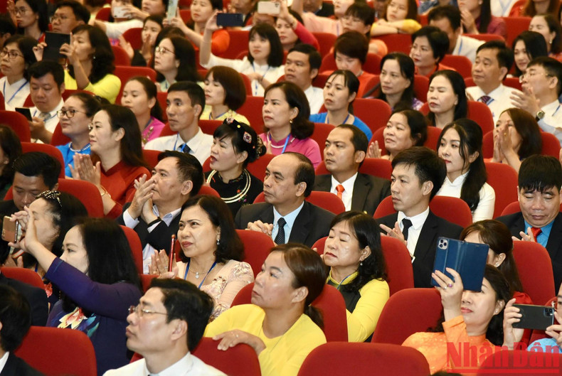 Los delegados asistentes al acto. Los delegados asistentes al acto.