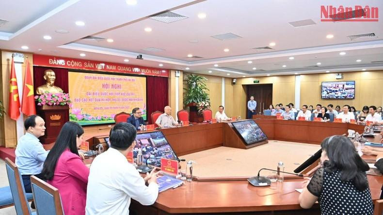 Escena de la reunión. Escena de la reunión.