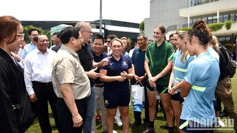 Los dirigentes conversaron con las jugadoras.