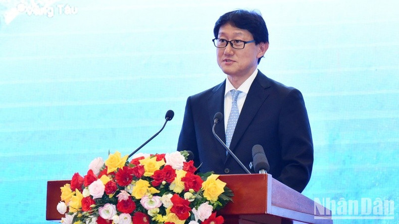 Habla representante de socios y contratistas generales. Habla representante de socios y contratistas generales.