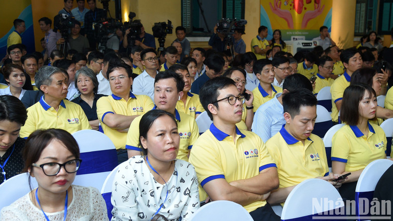 Asistentes a la ceremonia.