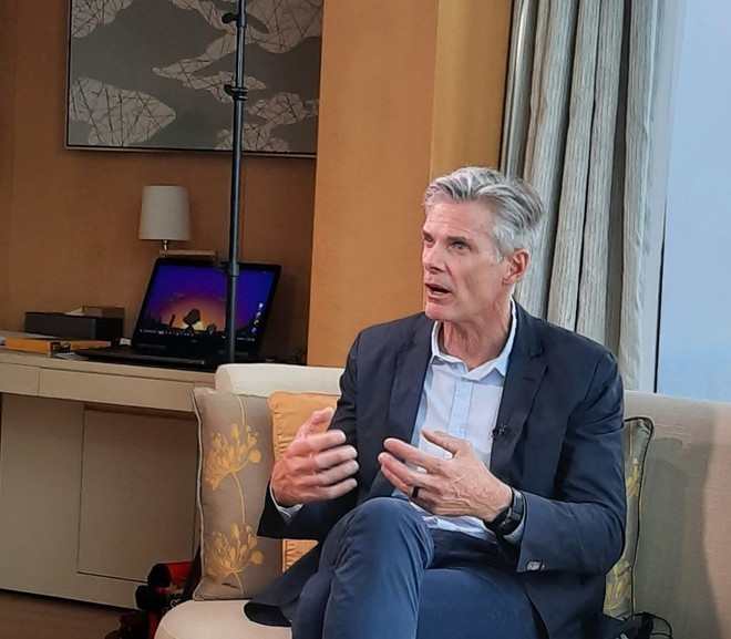 El profesor Piere Aselin de la Universidad Hawaii Pacific de Estados Unidos. (Foto: VNA)