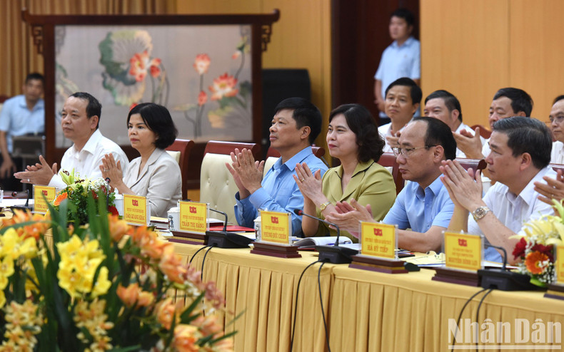 Funcionarios de la provincia de Bac Ninh en el evento.