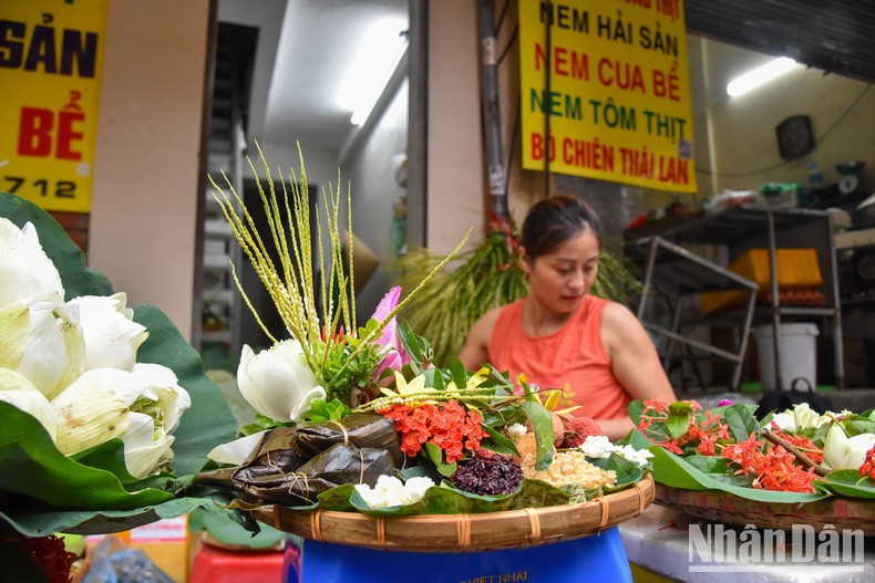 Las floristerías también están muy concurridas. Las floristerías también están muy concurridas.