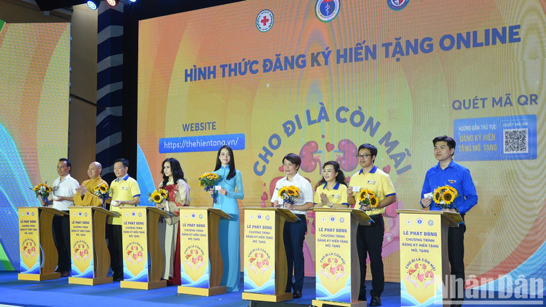 Delegados se registran para donar tejidos y órganos.