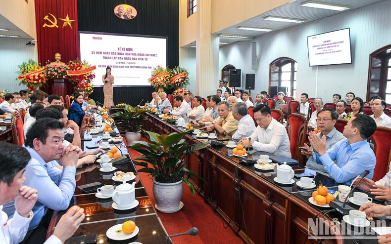 Asistentes a la cita. Asistentes a la cita.