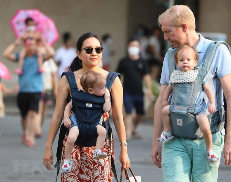 El sitio atrae también a turistas extranjeros. El sitio atrae también a turistas extranjeros.