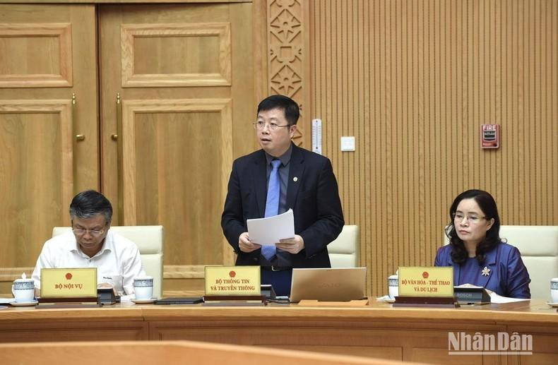 El viceministro de Información y Comunicación Nguyen Thanh Lam habla en la cita. El viceministro de Información y Comunicación Nguyen Thanh Lam habla en la cita.