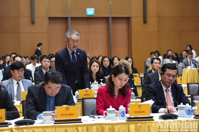 Kinoshita Tadahiro, presidente de la Asociación de Empresas Japonesas en Vietnam en la cita. Kinoshita Tadahiro, presidente de la Asociación de Empresas Japonesas en Vietnam en la cita.