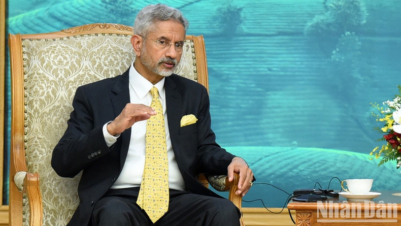 Jaishankar interviene.