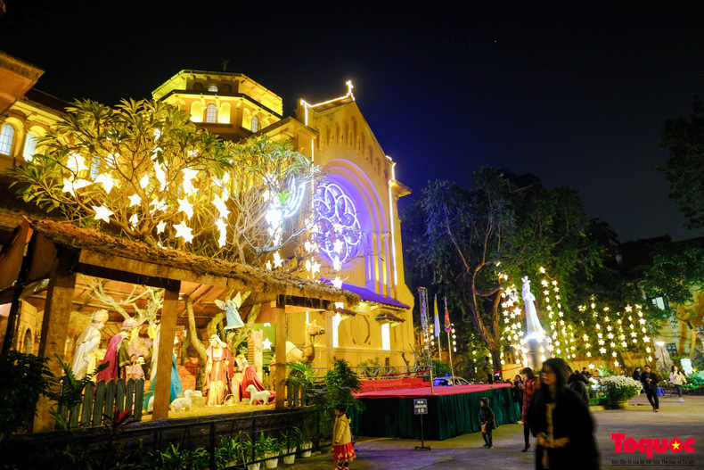 La iglesia de Cua Bac es una obra arquitectónica particularmente valiosa. La iglesia de Cua Bac es una obra arquitectónica particularmente valiosa.