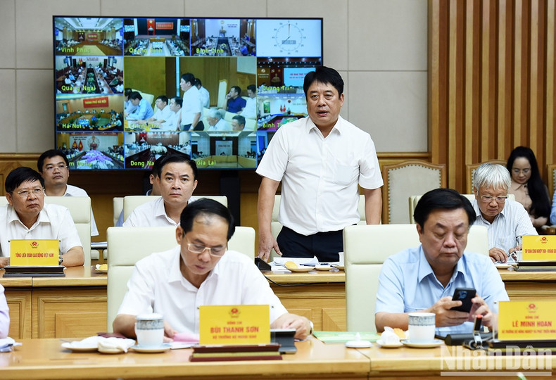 El director general del Grupo de Electricidad de Vietnam, Nguyen Anh Tuan, en el evento. El director general del Grupo de Electricidad de Vietnam, Nguyen Anh Tuan, en el evento.