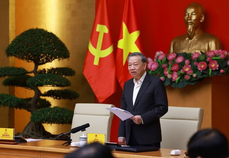 To Lam en la cita. To Lam en la cita.