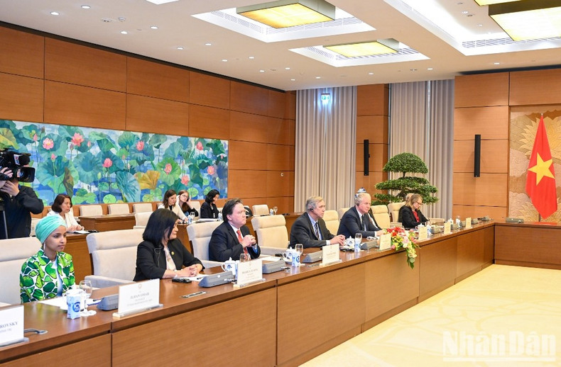 Congresistas estadounidenses en la cita.