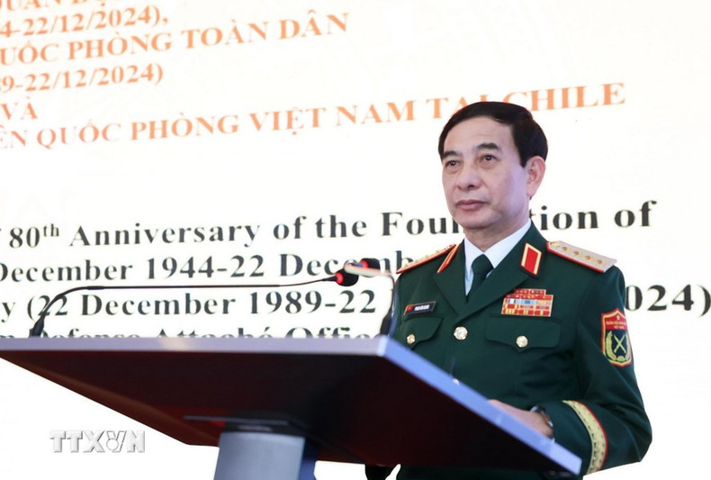 Van Giang interviene en el evento. Van Giang interviene en el evento.