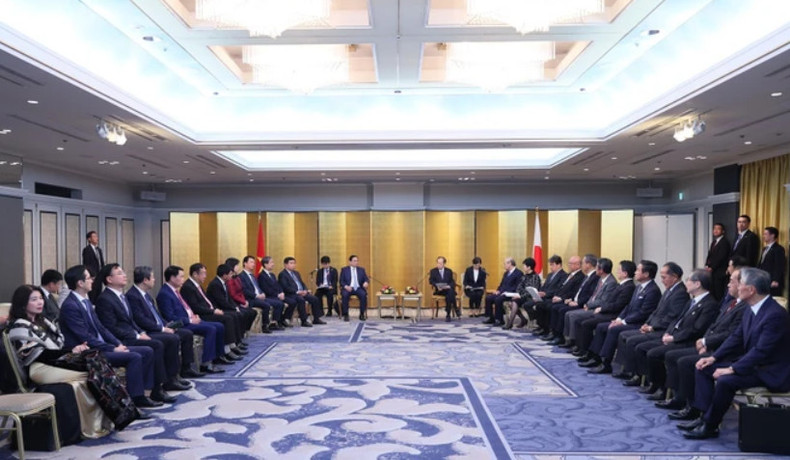 El primer ministro Pham Minh Chinh recibe al presidente de la Alianza Parlamentaria de Amistad Japón-Vietnam, Nikai Toshihiro. El primer ministro Pham Minh Chinh recibe al presidente de la Alianza Parlamentaria de Amistad Japón-Vietnam, Nikai Toshihiro.