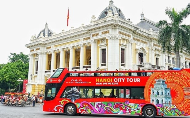 Las atracciones y sitios históricos de Hanói atraen un gran número de turistas nacionales y extranjeros. Las atracciones y sitios históricos de Hanói atraen un gran número de turistas nacionales y extranjeros.