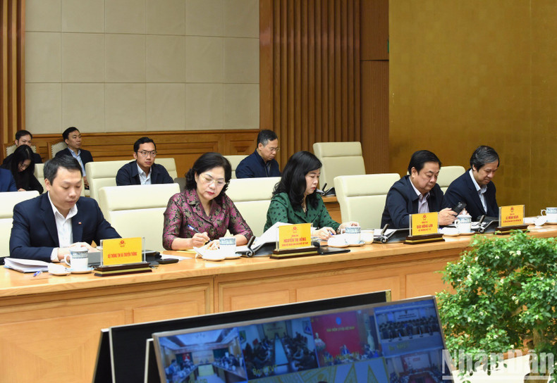 Los delegados asistentes a la reunión en la sede del Gobierno, en Hanói. Los delegados asistentes a la reunión en la sede del Gobierno, en Hanói.