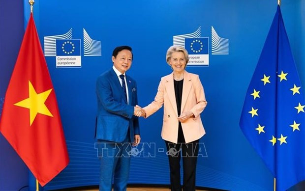La presidenta de la Comisión Europea, Ursula von der Leyen, recibe al viceprimer ministro de Vietnam Tran Hong Ha. La presidenta de la Comisión Europea, Ursula von der Leyen, recibe al viceprimer ministro de Vietnam Tran Hong Ha.