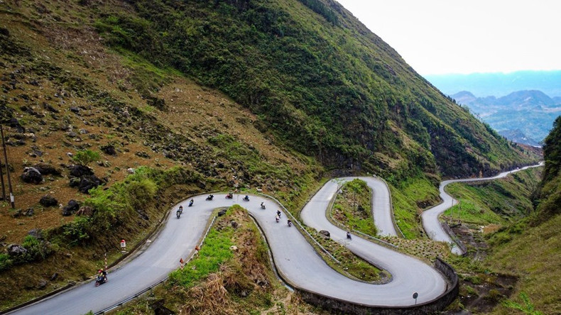 La pendiente de Tham Ma en la Carretera Nacional 4C - "Camino de la Felicidad". La pendiente de Tham Ma en la Carretera Nacional 4C - "Camino de la Felicidad".