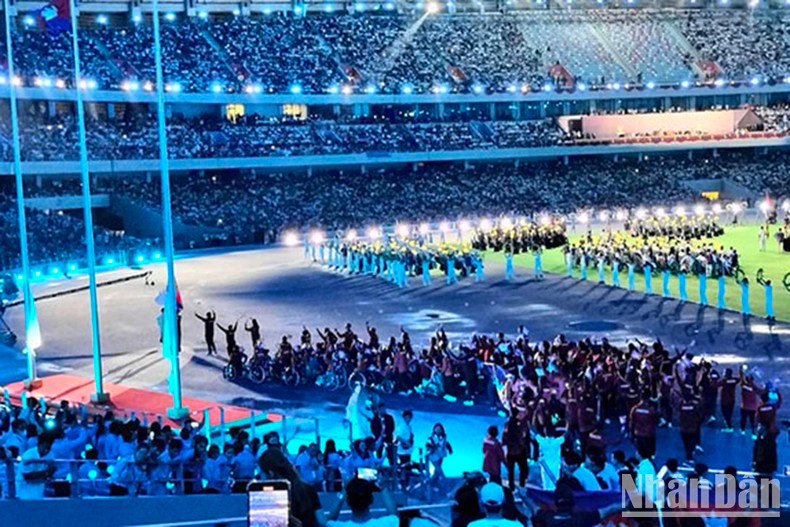 Desfile de las delegaciones deportivas de los países de la Asean. Desfile de las delegaciones deportivas de los países de la Asean.