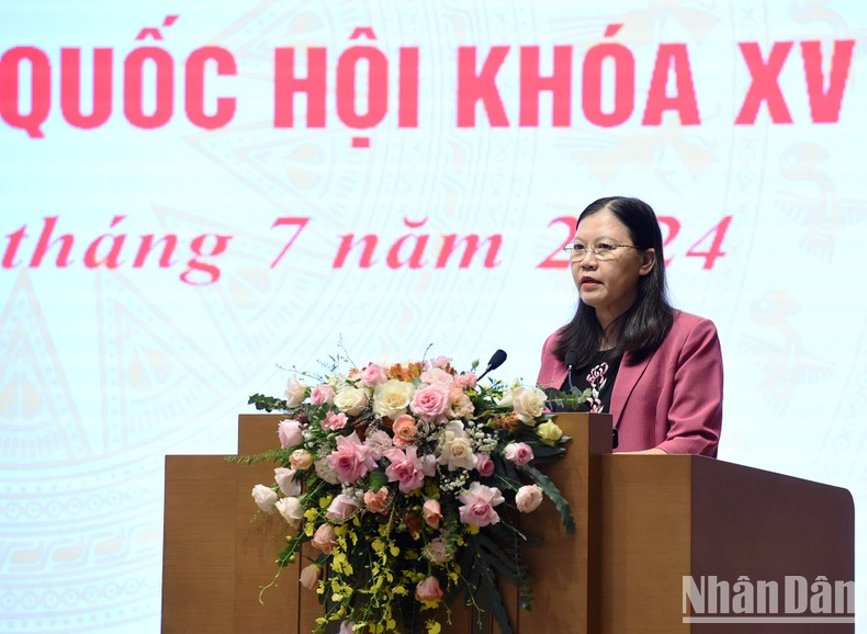 La jefa de la Comisión de Asuntos Judiciales de la AN, Le Thi Nga, interviene. La jefa de la Comisión de Asuntos Judiciales de la AN, Le Thi Nga, interviene.