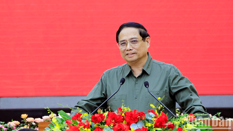 Minh Chinh interviene en la cita.