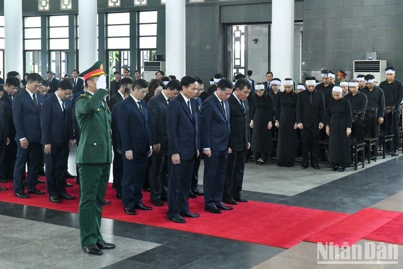 La delegación del Comité partidista del Bloque de Empresas Centrales.