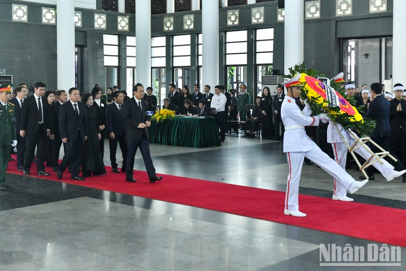 La delegación del Ministerio de Trabajo, Inválidos de Guerra y Asuntos Sociales.