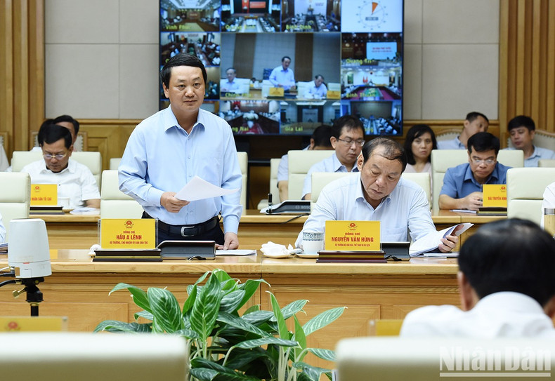 El ministro Hau A Lenh, jefe del Comité de Asuntos Étnicos del Gobierno, interviene en la cita. El ministro Hau A Lenh, jefe del Comité de Asuntos Étnicos del Gobierno, interviene en la cita.
