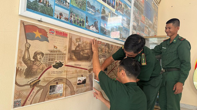 La publicación también se pega en la Sala Ho Chi Minh.