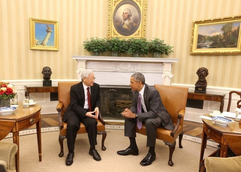 El secretario general Nguyen Phu Trong, sostiene conversaciones con el presidente estadounidense, Barack Obama, el 7 de julio de 2015 en la Casa Blanca en Washington. Foto: Tri Dung - VNA