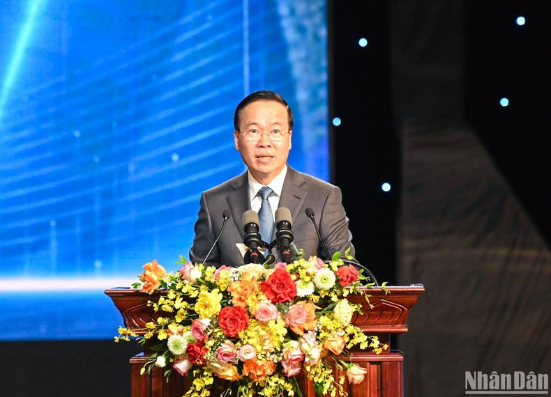 El presidente Vo Van Thuong pronuncia el discurso de apertura de la cita. El presidente Vo Van Thuong pronuncia el discurso de apertura de la cita.