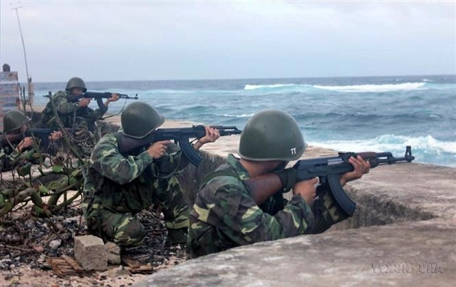 Los soldados de la isla de An Bang se entrenan para estar listos ante cualquier situación.