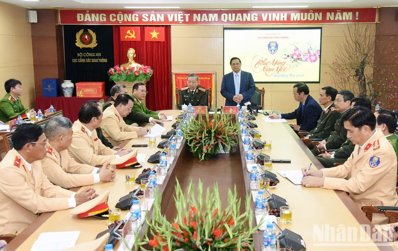 Escena de la reunión. Escena de la reunión.