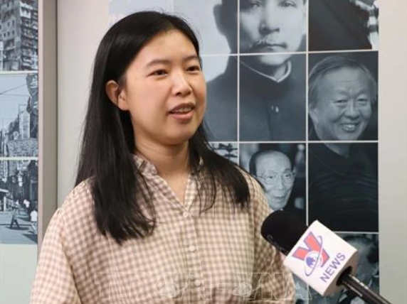 Sharon Zhang, asistente de edición del Centro de Crónicas de Hong Kong (Foto: VNA) Sharon Zhang, asistente de edición del Centro de Crónicas de Hong Kong (Foto: VNA)