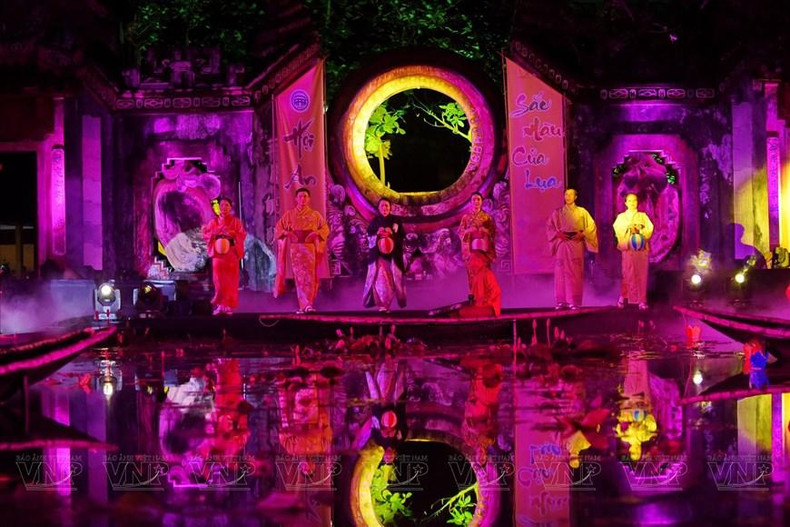 Una imagen de la huella de la interferencia cultural japonesa en la antigua Hoi An. Una imagen de la huella de la interferencia cultural japonesa en la antigua Hoi An.