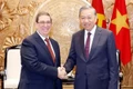 El secretario general del Partido Comunista de Vietnam (PCV), To Lam, recibe al enviado especial del Partido Comunista y del Estado cubano, miembro del Buró Político y canciller Bruno Rodríguez Parrilla (Foto: VNA)