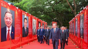 El secretario general del Partido Comunista de Vietnam, To Lam, llega al evento. (Foto: Nhan Dan)