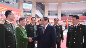 [Foto] Premier vietnamita asiste a Conferencia Nacional de Seguridad Pública