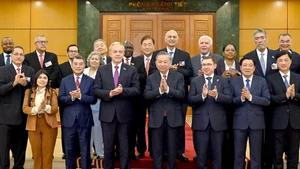[Foto] Secretario general To Lam recibe a partidos amigos por conmemoración del Día Nacional de Vietnam