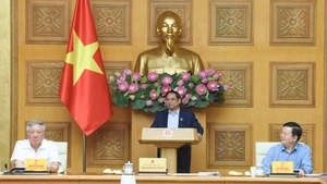 [Foto] Premier vietnamita instruye preparativos para exposición especial en ocasión del Día Nacional