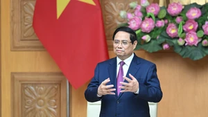 El primer ministro de Vietnam, Pham Minh Chinh, interviene en la reunión. (Foto: Nhan Dan)