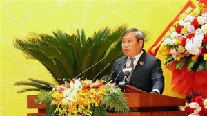 El secretario del Comité del Partido Comunista de Vietnam en la provincia de Quang Ninh, Vu Dai Thang, pronuncia un discurso. (Foto: VNA)