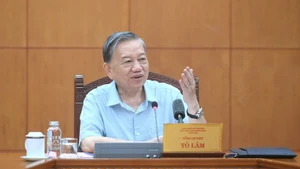 El secretario general del Partido Comunista de Vietnam, To Lam, habla en la cita. (Foto: Nhan Dan) 