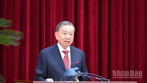 El secretario general del Partido Comunista de Vietnam, To Lam, interviene en la cita. (Foto: Nhan Dan)